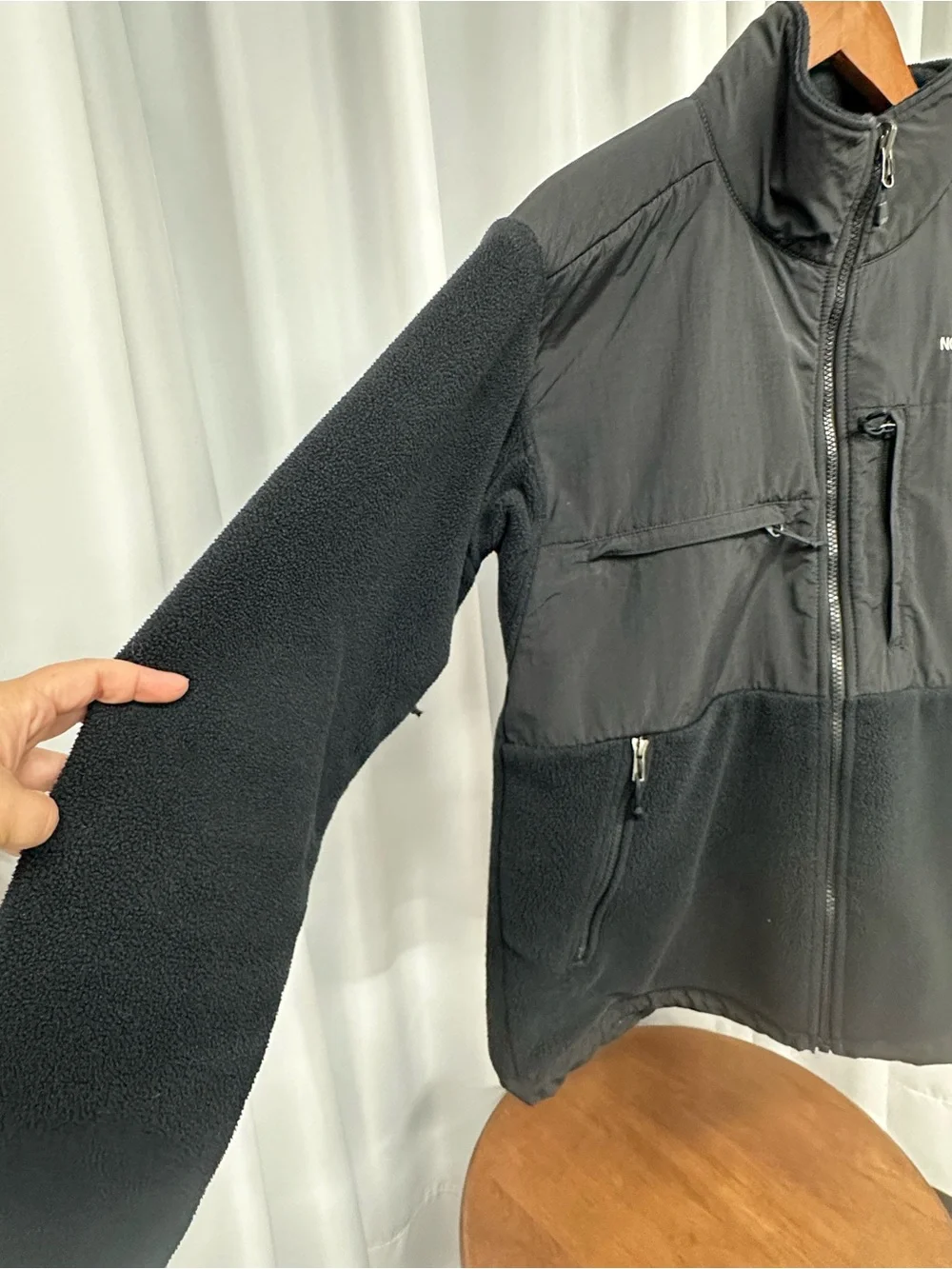 The North Face Denali Black Lightweight Fleece Jacket men’s medium